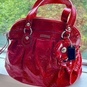 Fabulous rare Coach Poppy Red Patent leather vintage limited edition